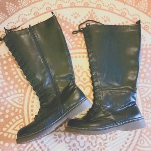 EUC Forever 21 lace up knee combat boots size 10